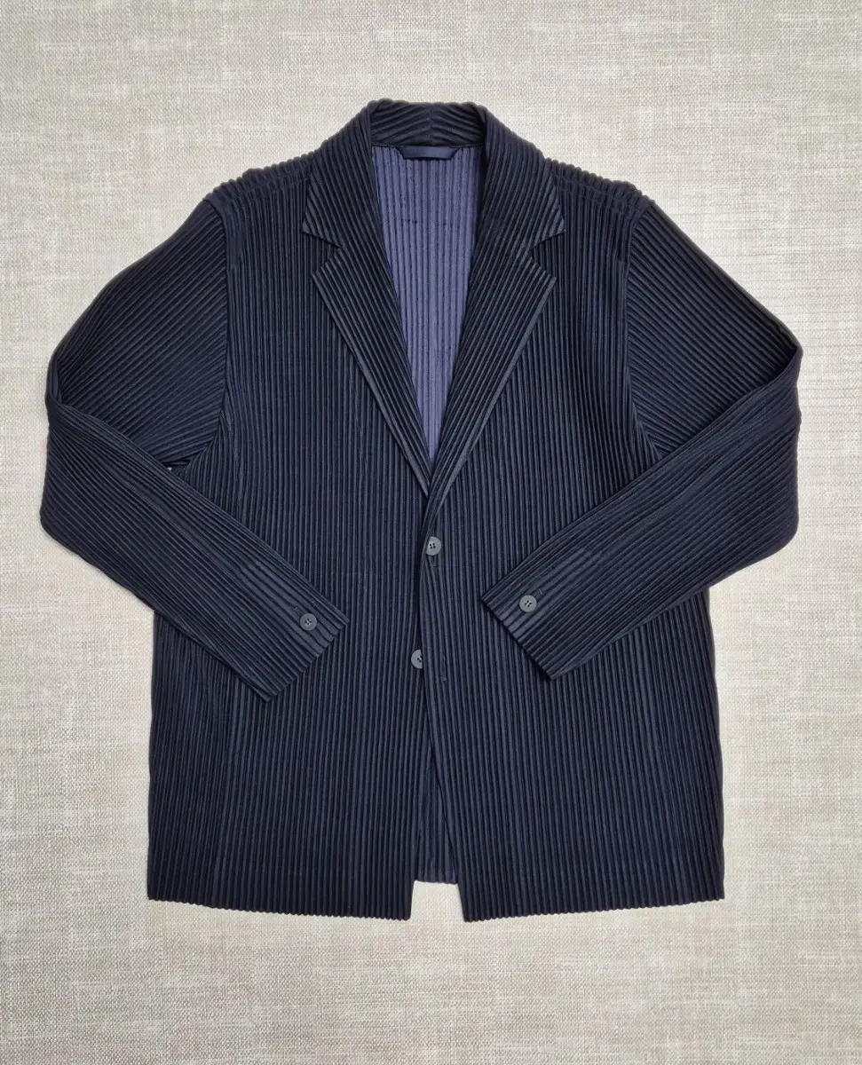 ユ*キ様 「美品」HOMME PLISSE ISSEY MIYAKE JF114 MONTHLY COLOR MARCH – ISSEY MIYAKE ONLINE STORE